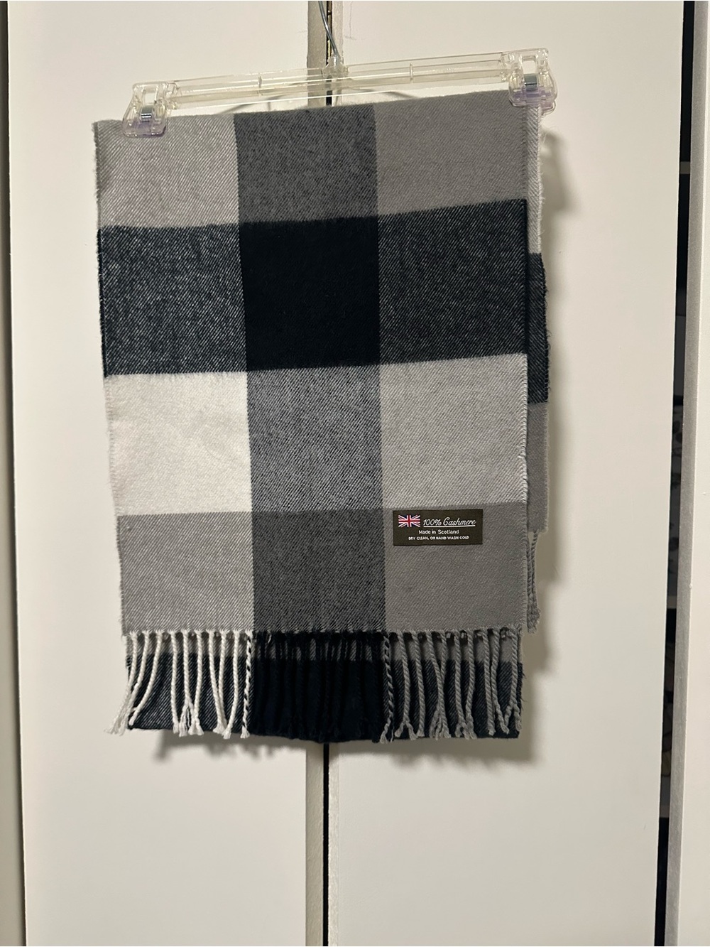 Scottish Classic Grey Plaid Scarf - 100% Cashmere